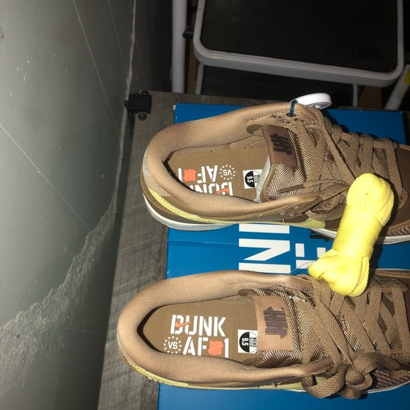 Nike Dunk Low x Undefeated - Picture 8 of 10